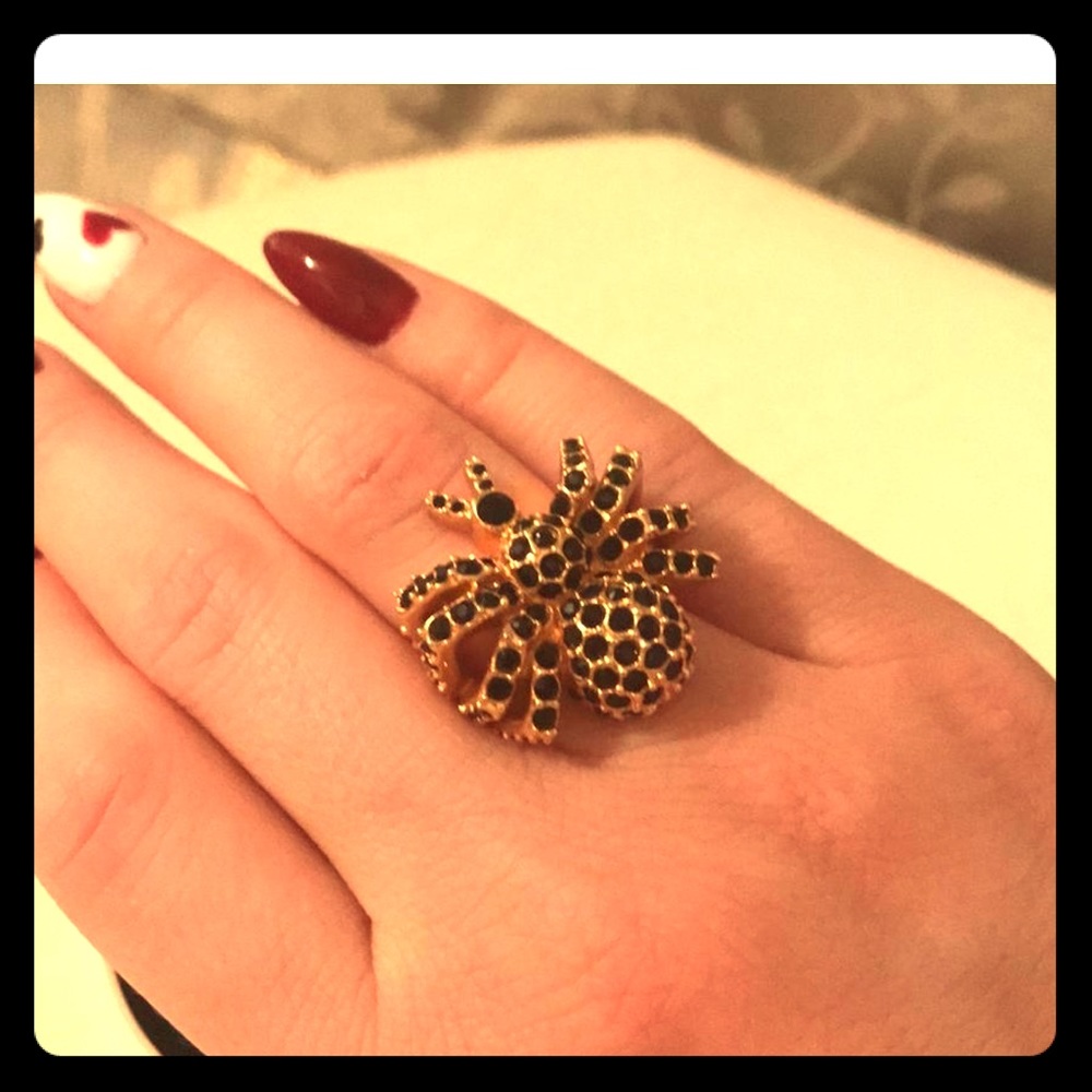 Disaya spider ring
